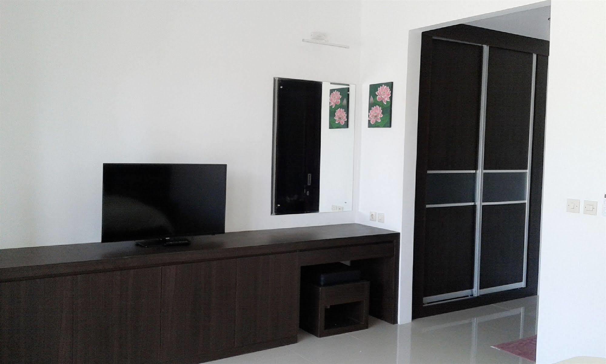 D' Kubu Pratama Homestay Нуса-Дуа Екстер'єр фото